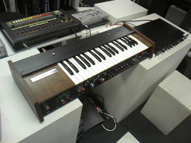 miniKORG 700FSが発表されました_a0060052_1052559.jpg