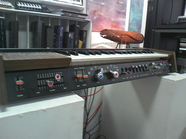 miniKORG 700FSが発表されました_a0060052_1054462.jpg