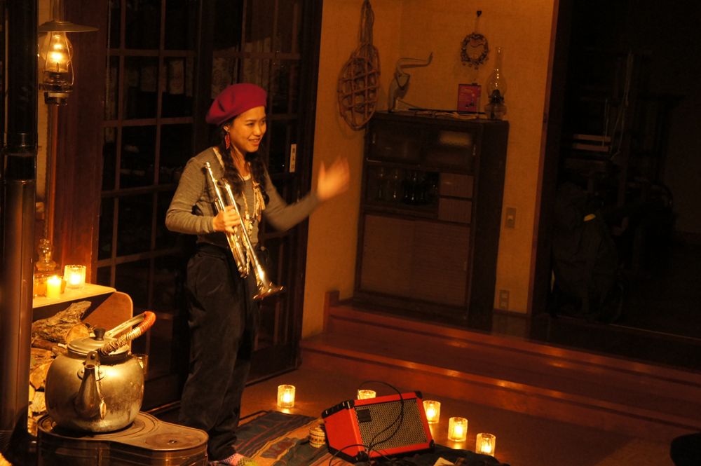 10月15日 月夜の音楽会 Sage kalimba!!!_f0235376_1182194.jpg