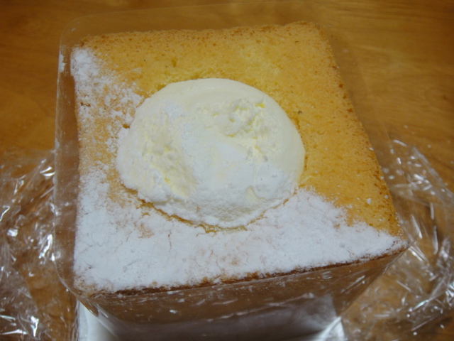 美味しいシフォンケーキをいただきました。_d0230658_4165651.jpg