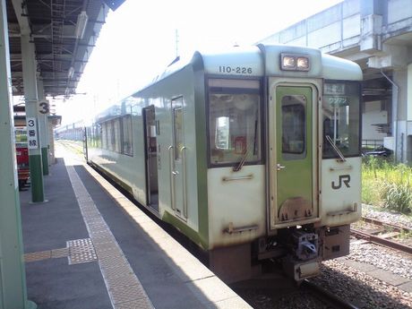 真夏の列島横断旅9 (飯山線/弥彦線/ほか)_b0005281_19372899.jpg