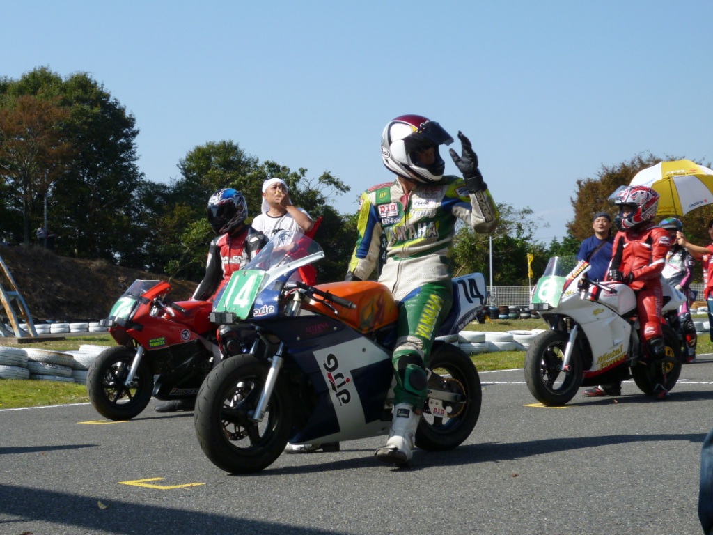 a0198286_0165872.jpg