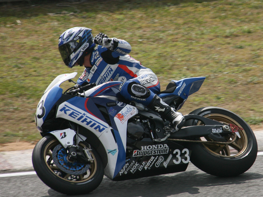 CBR1000RR 伊藤 真一レプリカ（2010 KeihinKohara R.T. カラー）_d0244687_22585440.jpg