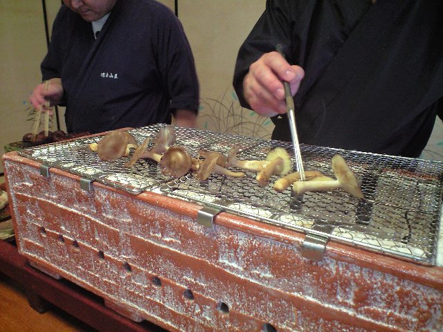 至極の贅沢 比良山荘で松茸と鮎_a0194908_15505776.jpg