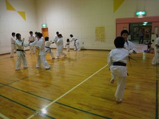 新発寒道場 型、組手 頑張りました!_c0118332_22184145.jpg