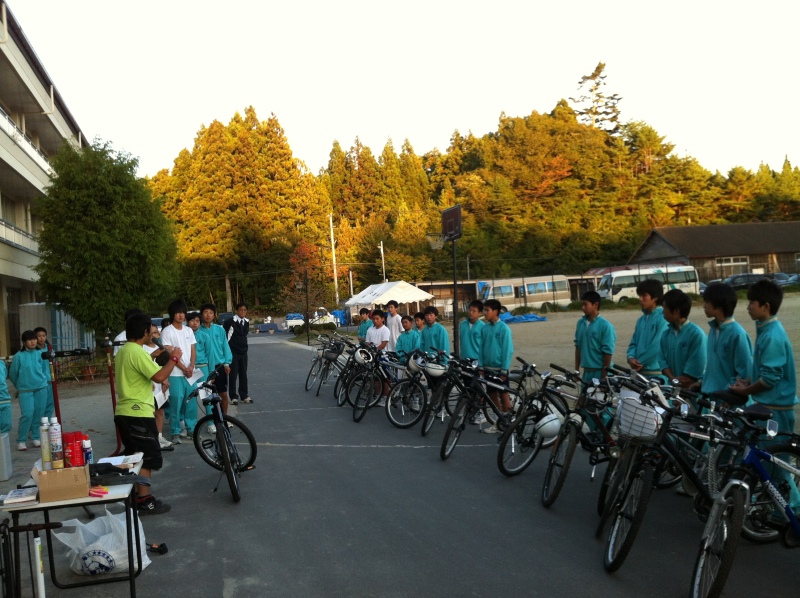 南三陸町歌津にて　自転車メンテ教室_f0073557_1082561.jpg