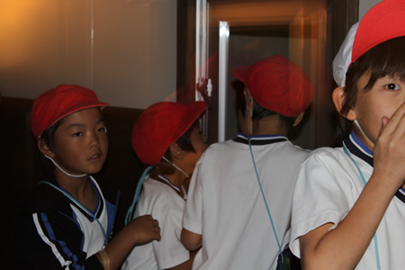 南小学校の社会見学_d0063218_1123384.jpg