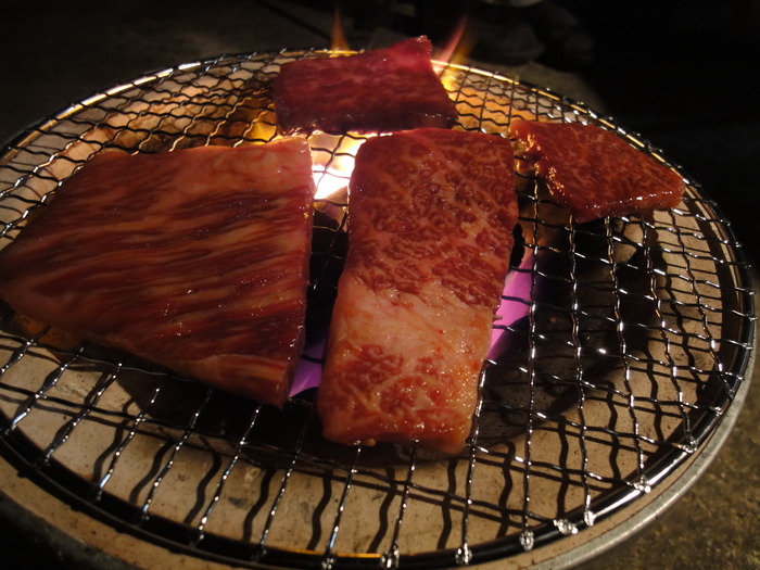 ニク・肉_f0117723_0164354.jpg