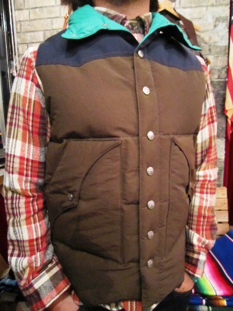 \"Kaci Mountaineering Equipments Yorked Vest 60/40\" ご紹介_f0191324_14374166.jpg