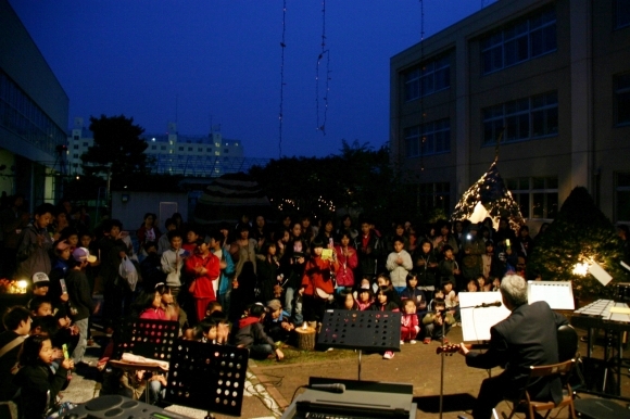 2011年 おとどけアート 稲積小学校 「秋の秘密基地」 小助川裕康_a0062127_10195950.jpg