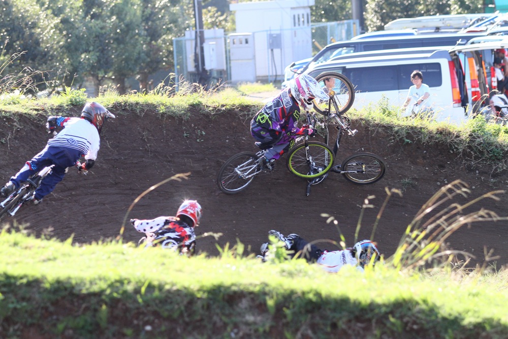 2011 JOSF 10月 緑山定期戦　vol.05 各決勝モト ダイジェスト その1_b0136231_22241039.jpg