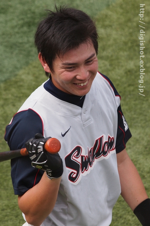 川端慎吾選手フォト 10 1ハマスタ Out Of Focus Baseballﾌｫﾄﾌﾞﾛｸﾞ 19年終了