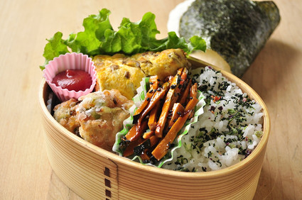しらす団子ときのこのオムレツ弁当_b0171098_842837.jpg