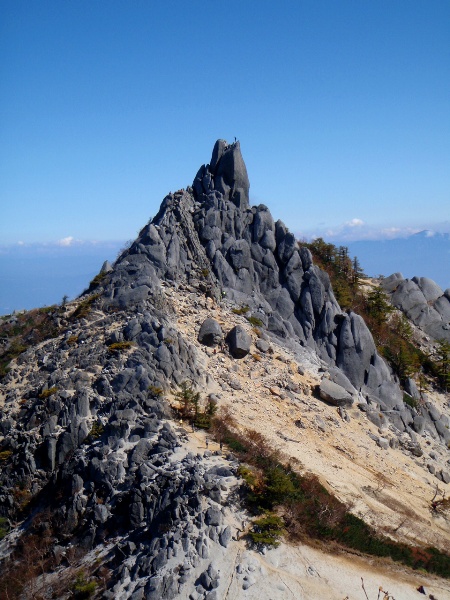 鳳凰三山 地蔵岳のオベリスク Carton Cafe