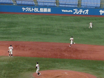 青学大対日本大 10月14日 東都大学野球 _b0166128_1225321.jpg