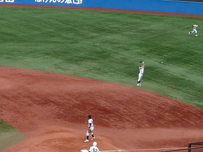 亜細亜大対中央大 10月18日 東都大学野球 _b0166128_2171150.jpg