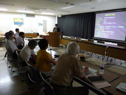 産業建設常任委員会　視察　第1日目　in高松市　丸亀町商店街_a0084645_1637489.jpg