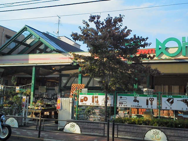 練馬のタウン ドイト 太陽と大地のエクボ２