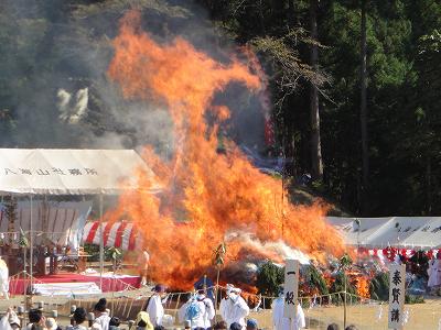 八海山火渡り大祭_b0092684_17581873.jpg