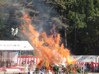 八海山火渡り大祭_b0092684_17583513.jpg