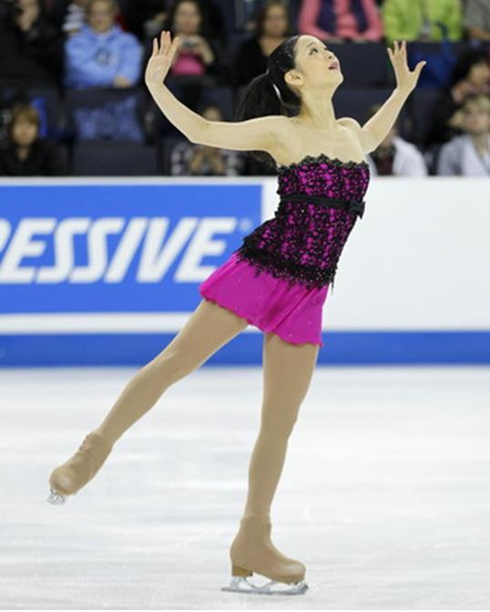 アリッサ・シズニー選手、薄氷の勝利　－2011スケートアメリカ_b0038294_13212623.jpg