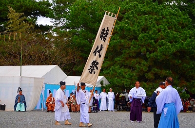 京都の三大祭「時代祭」が華やかに行われました。_e0237645_20101715.jpg