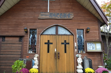 軽井沢南教会の紅葉　2011_e0228938_19321118.jpg