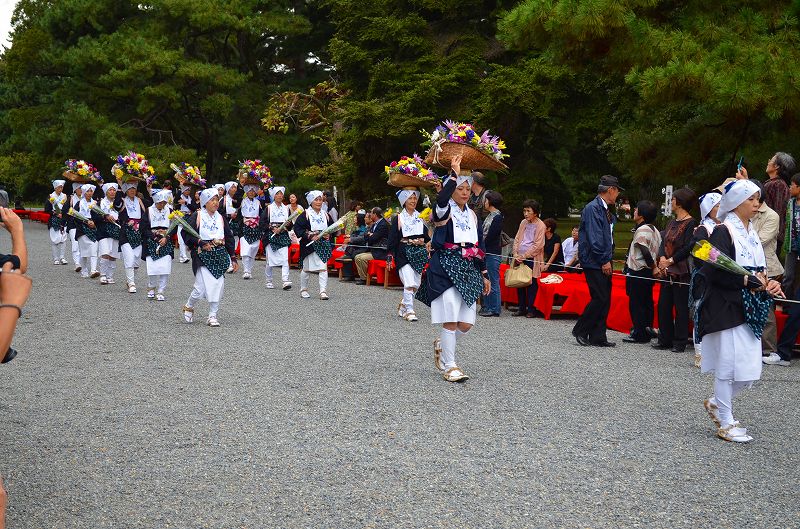 京都の三大祭「時代祭」が華やかに行われました。_e0237645_1622274.jpg