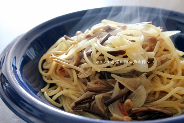 エゾユキノシタの醤油ペペロンチーノ スパイスと薬膳と