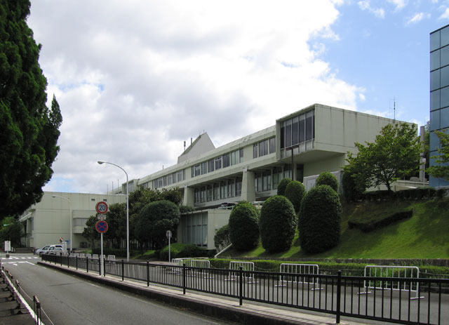 好評 日本万国博覧会協会本部ビル（現万博記念ビル） : 建築図鑑 II 趣味