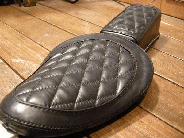 SOLO SEAT & PILLION _f0161305_1934546.jpg
