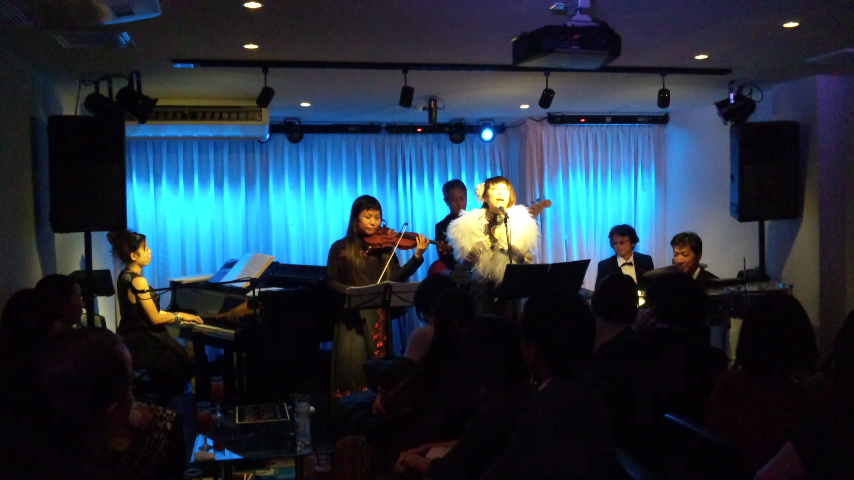 木曜日 昨日 と 今日のライブ♪_b0115606_10574712.jpg