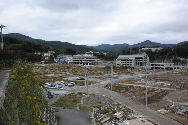7ヶ月前との比較　女川散歩_f0044846_1658345.jpg