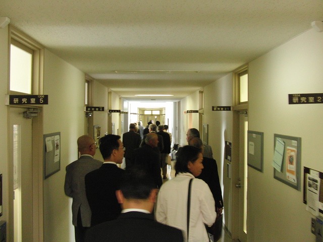 より地域に開かれた大学を目指す富士常葉大学で「今泉・神戸地区地域懇談会」を開催 _f0141310_7492011.jpg