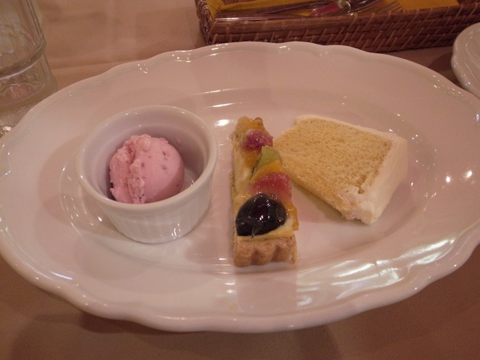 大学時代の友達とランチ_c0116915_0341076.jpg