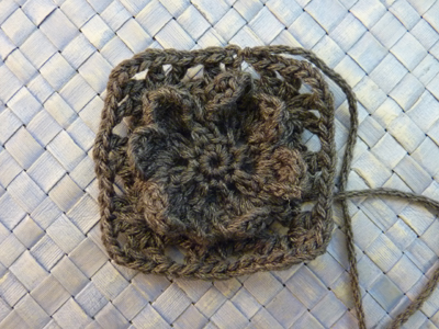 立体花の四角モチーフ編み方 編み図 不器用者のパリ編み物修行