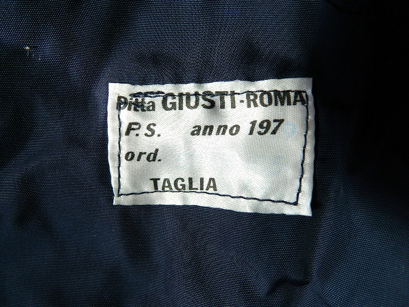 Italian 70\'s postman jacket dead stock_f0226051_1139322.jpg