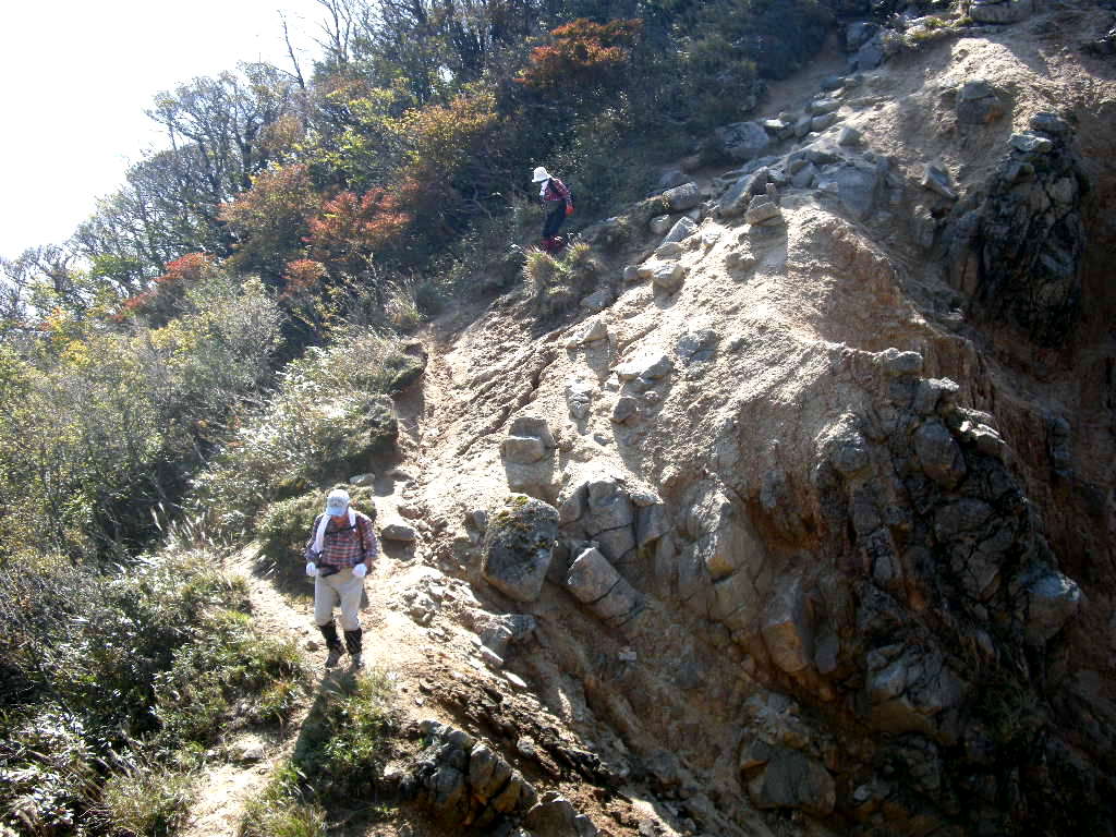 鈴鹿山系で始めての釈迦ケ岳へ_b0185573_21114614.jpg