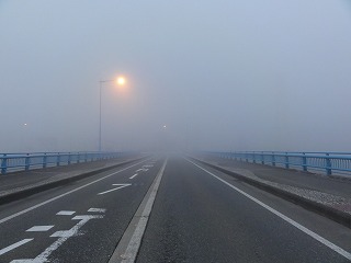 いい天気になる朝_a0084753_8321039.jpg