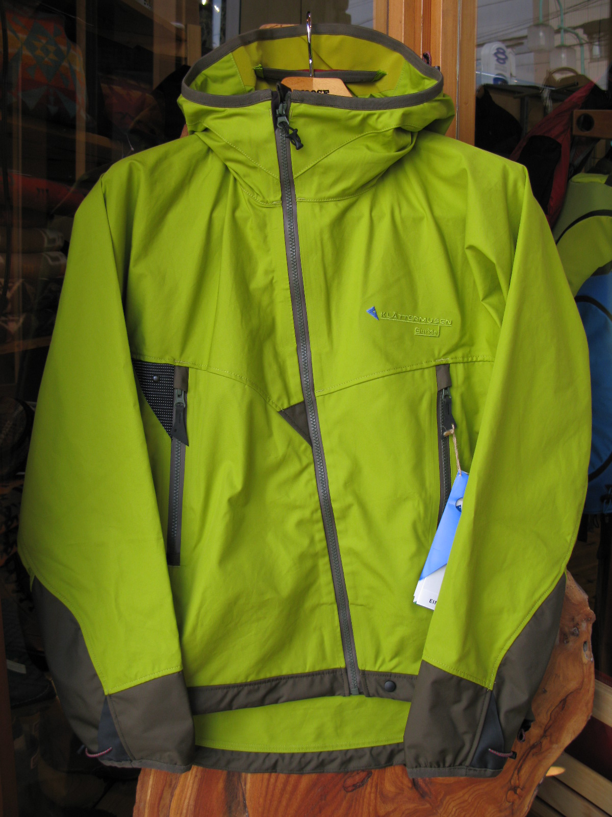 KLATTERMUSEN EINRIDE JACKET 2.0 : OUTDOOR SHOP MOOSE ブログ KLATTERMUSEN EINRIDE JACKET 2.0 : OUTDOOR SHOP MOOSE ブログ
