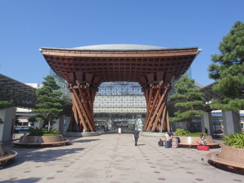 三度目の金沢駅（石川県金沢市）_d0182075_5273033.jpg