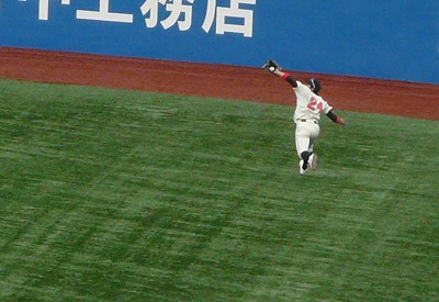駒澤大対日本大 10月20日 東都大学野球 _b0166128_18455323.jpg