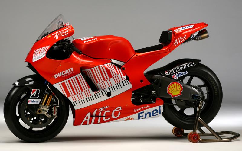 ７３２．DUCATI GP12はどうなる？　（２）　モノコック・フレームへのこだわり_b0076232_1430361.jpg