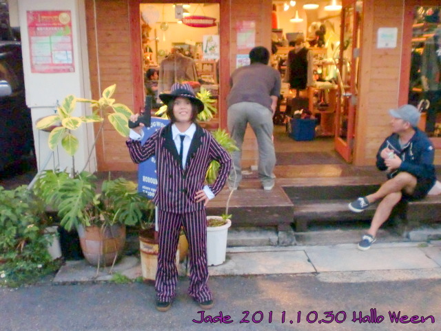 今日はハロウィンパーティ♪ _f0074571_18351758.jpg