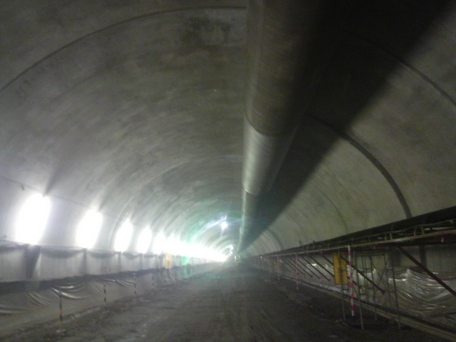 写真で見る建設中の東北中央道_d0129296_17472275.jpg