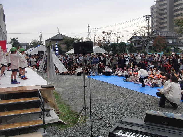 今年の文化祭は今泉小で　「第38回今泉地区文化祭」_f0141310_7205131.jpg