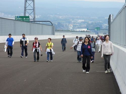 第二東名高速道路を歩きました！_e0238112_7392870.jpg