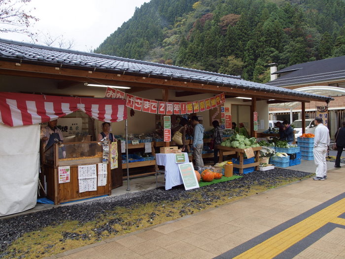 2周年感謝祭の湯来産直市場館とその周辺_c0116915_017291.jpg