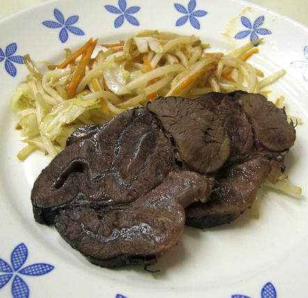 牛すね肉の赤ワイン煮。_c0119140_1235525.jpg