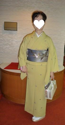 南座歌舞伎・宝尽くしの小紋に螺鈿の帯の着姿。_f0181251_1632244.jpg